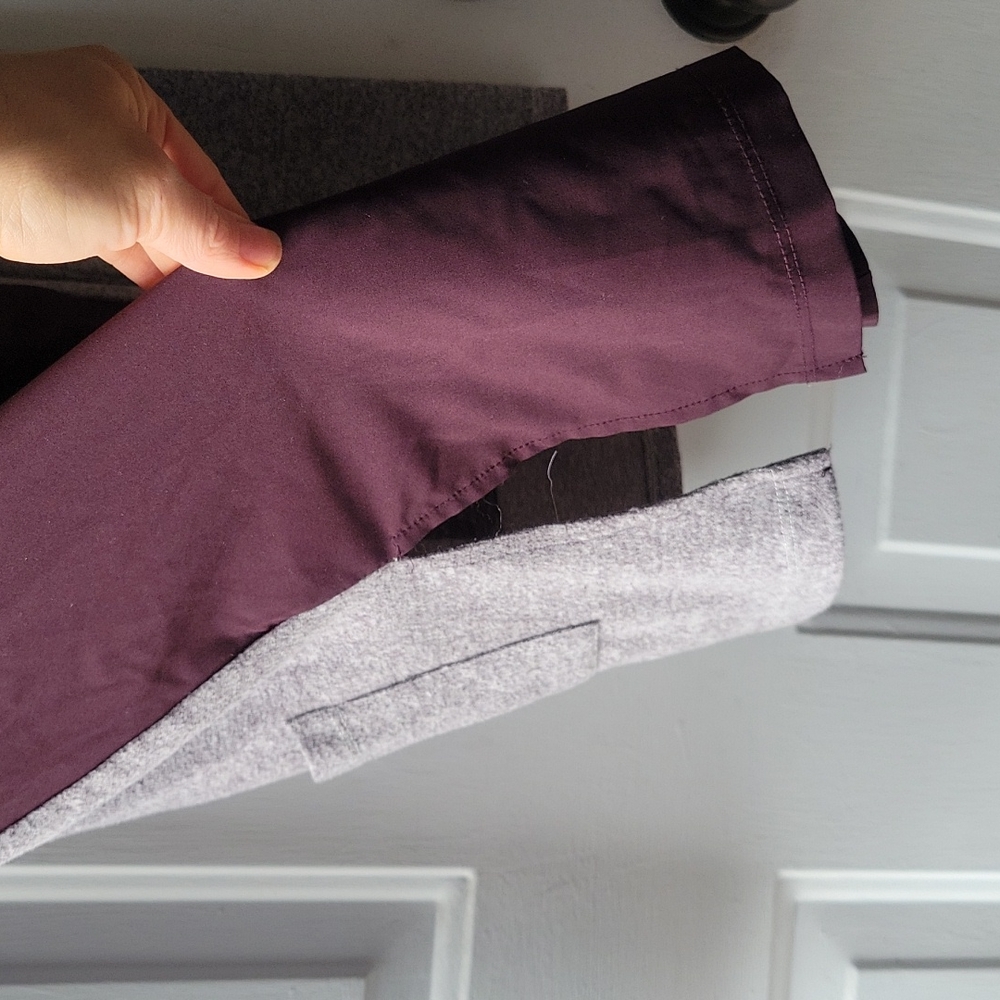 LOFT womens top with pockets, soft front, flowy back fabric, Plum Burgundy  XS - Picture 5 of 12